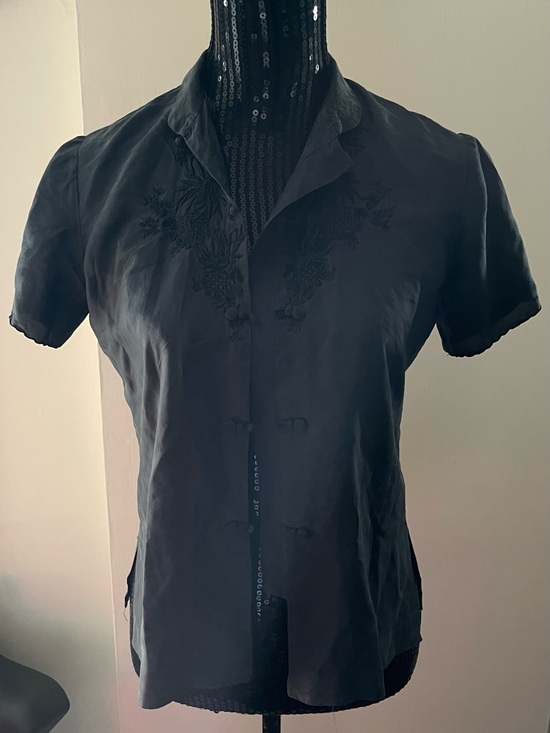 Source Unknown Tops - Black Silk Embroidered Short Sleeve Blouse